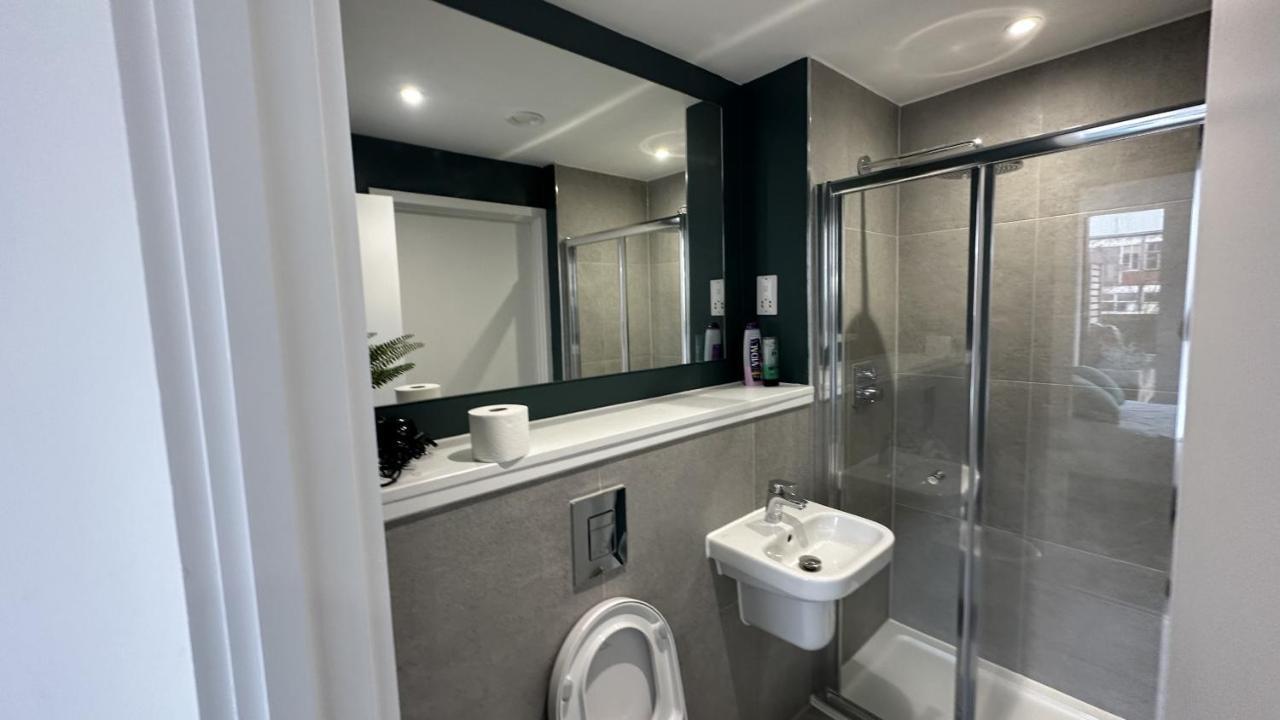 Lux Livin' Apartments - Luxury 2 Bed Apartment With Sky Garden Manchester Dış mekan fotoğraf