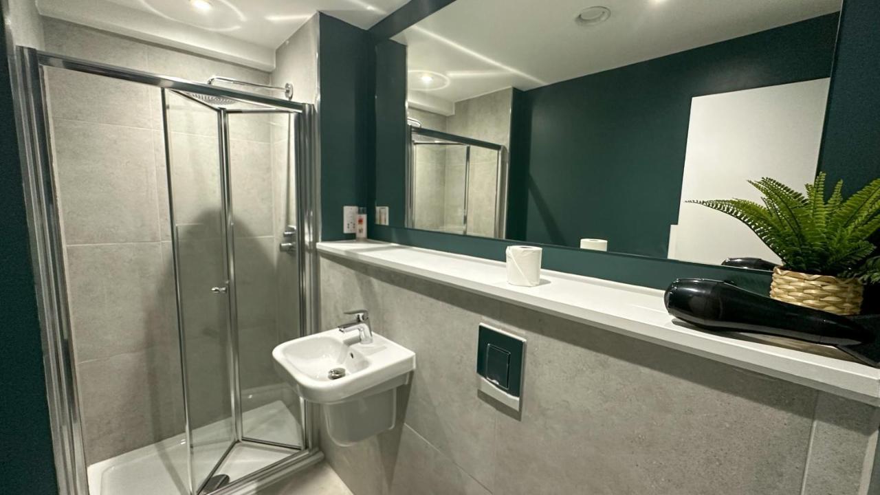 Lux Livin' Apartments - Luxury 2 Bed Apartment With Sky Garden Manchester Dış mekan fotoğraf