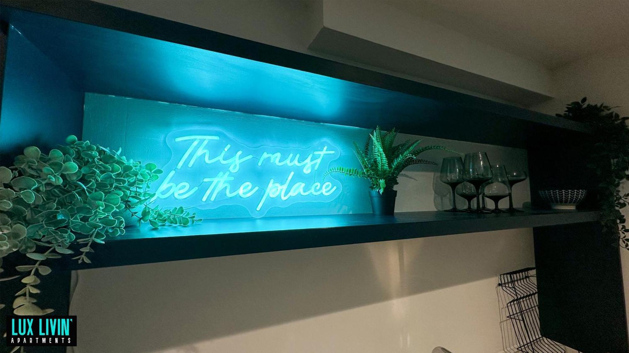 Lux Livin' Apartments - Luxury 2 Bed Apartment With Sky Garden Manchester Oda fotoğraf