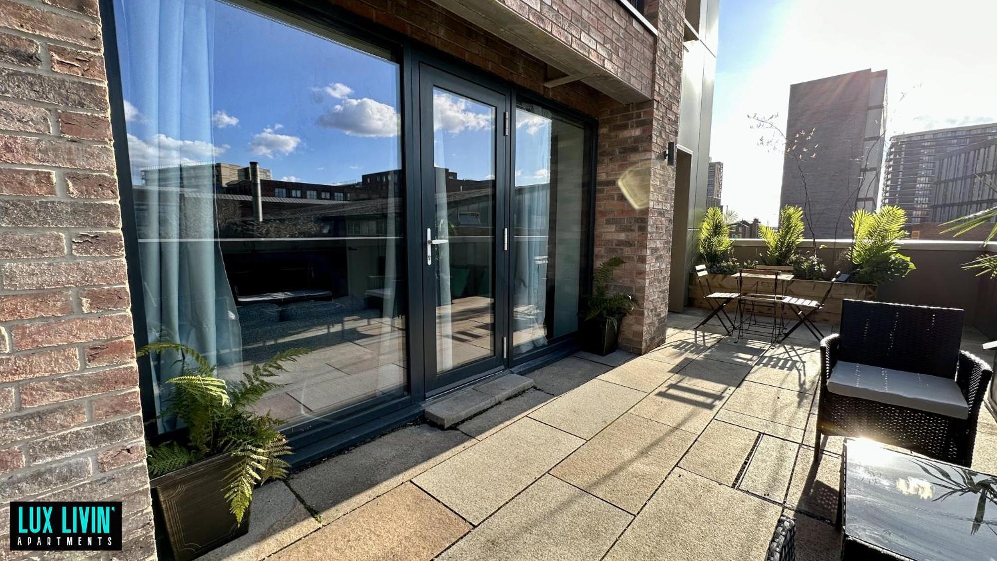 Lux Livin' Apartments - Luxury 2 Bed Apartment With Sky Garden Manchester Oda fotoğraf
